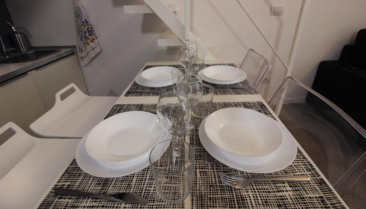 Italianway-Eustachi Apartment Milan Bagian luar foto